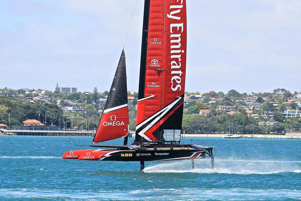 Emirates Team New Zealand - Waitemata Harbour, November 9, 2016 © Richard Gladwell www.photosport.co.nz